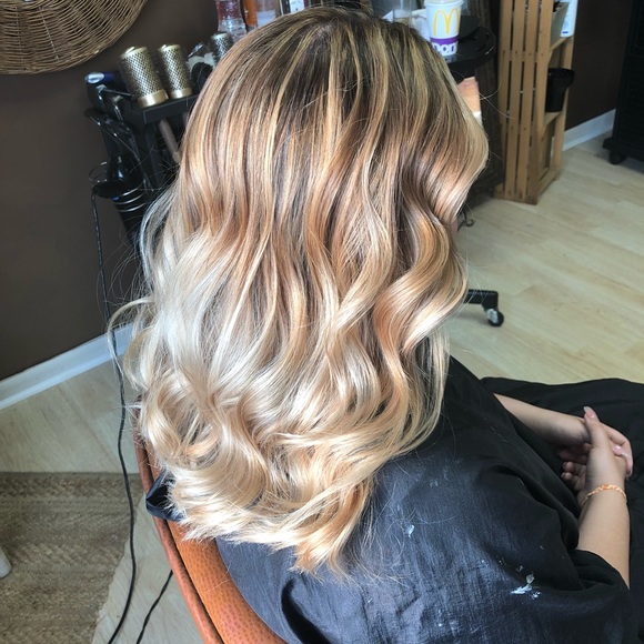 I’m Jasmine, new at this meet the posher thing😂 - Picture 2 of 4